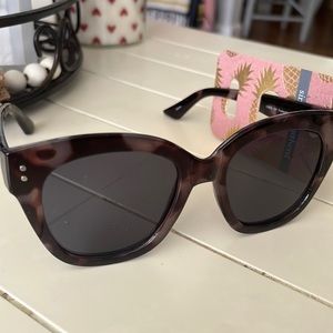 Nwt simply southern glasses